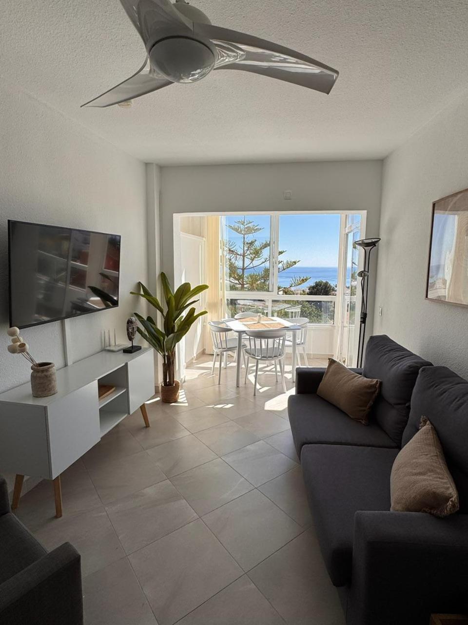 Alessandra 2 Sea View Apartment Fuengirola Luaran gambar